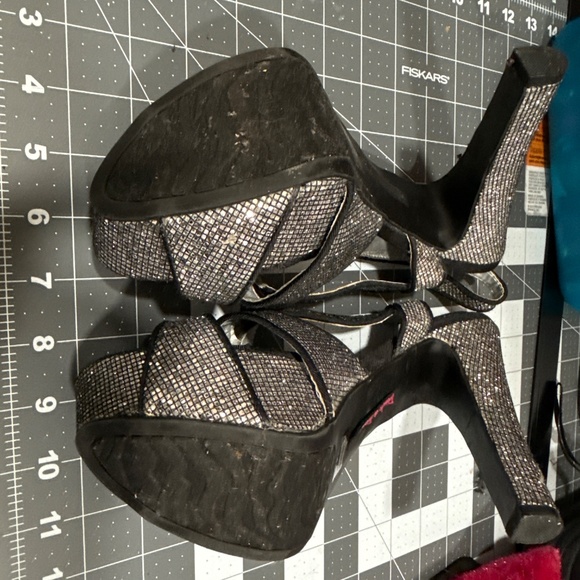 Pink and pepper platform heels - Picture 4 of 4